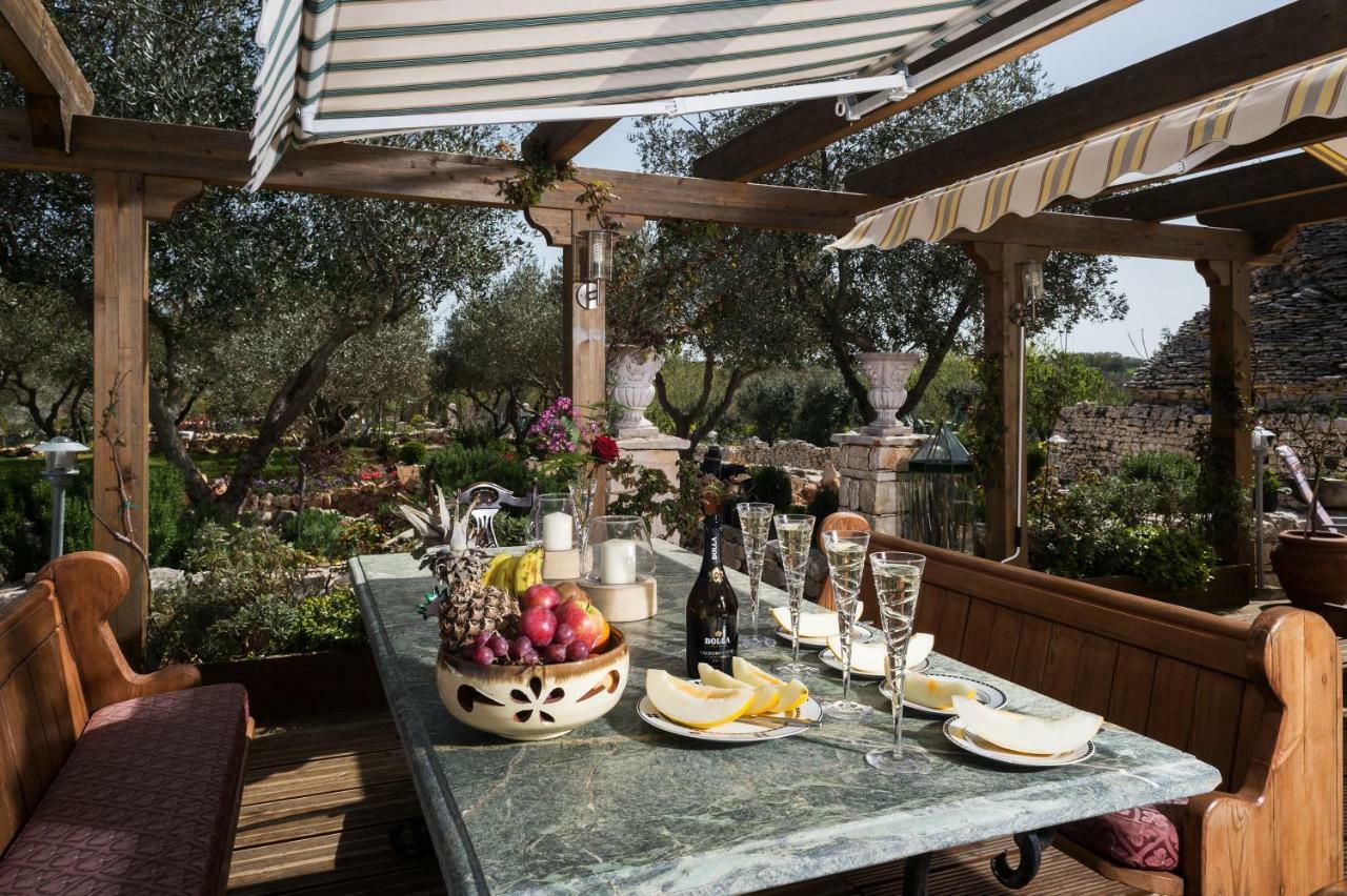 16 Trulli E Giardini Apartment Alberobello Ngoại thất bức ảnh